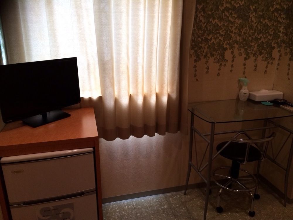 Uehonmachi Plaza Hotel (Adults Only) Осака Экстерьер фото