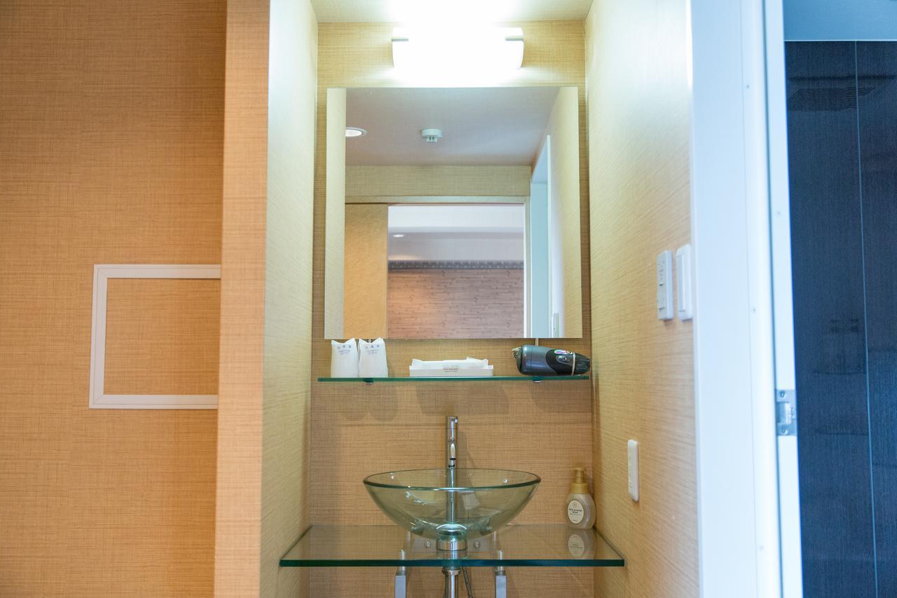 Uehonmachi Plaza Hotel (Adults Only) Осака Экстерьер фото