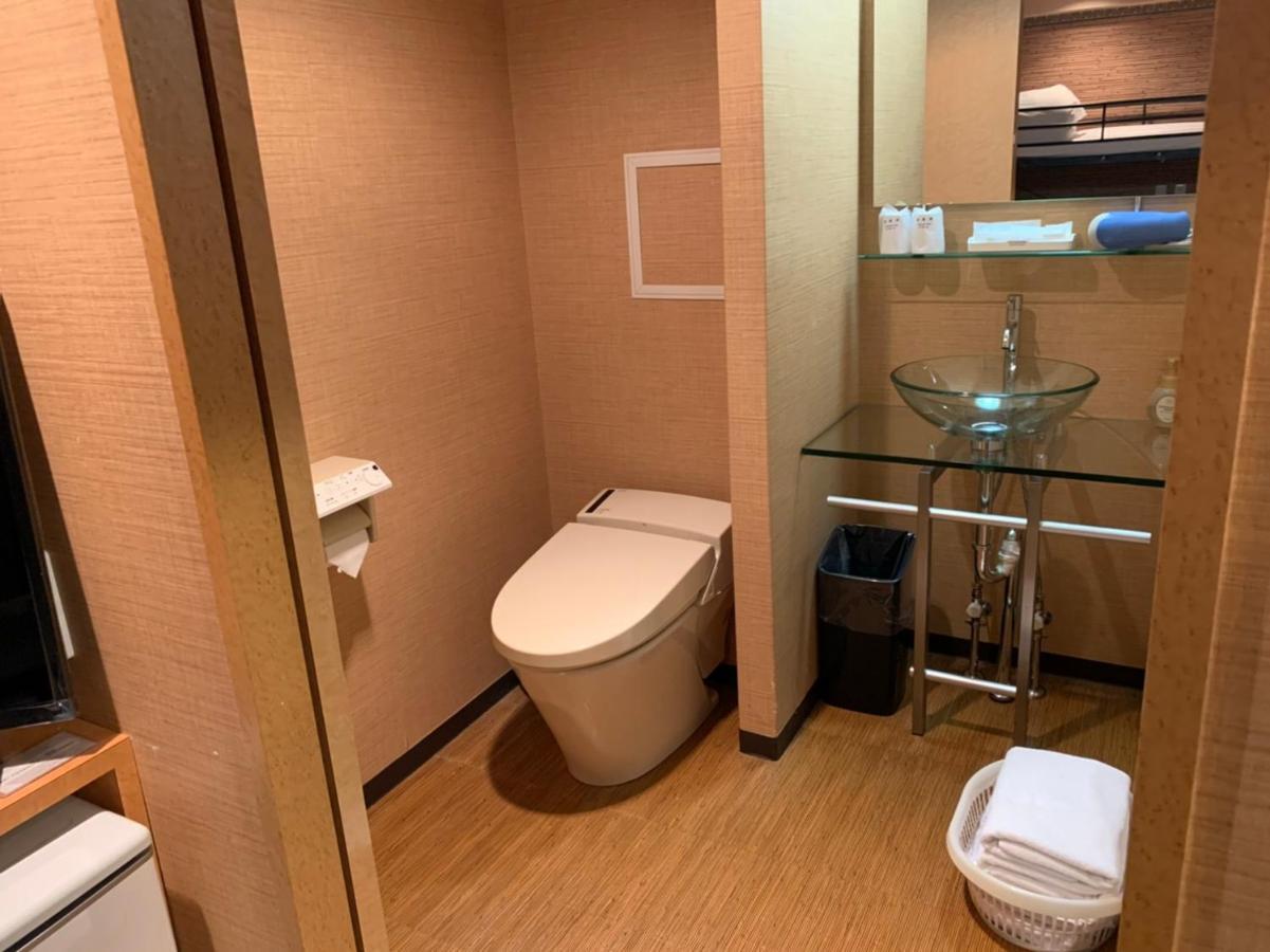 Uehonmachi Plaza Hotel (Adults Only) Осака Экстерьер фото